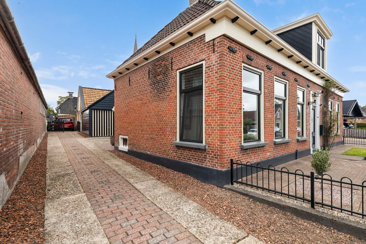 Vrijstaande woning te koop: Wânswerterdyk 9, Burdaard