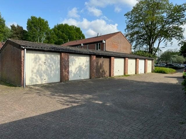 Foto 1 van Van Lenneplaan