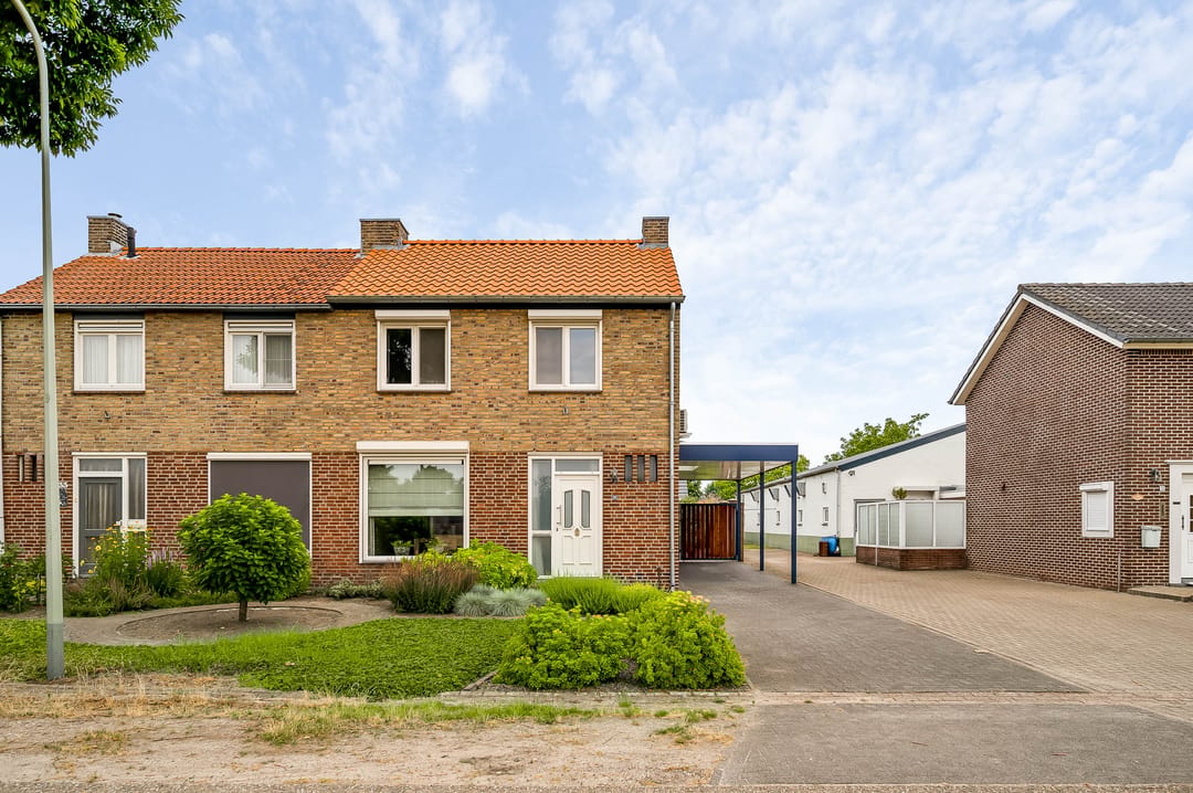 Photo 7 of Lochtstraat 35