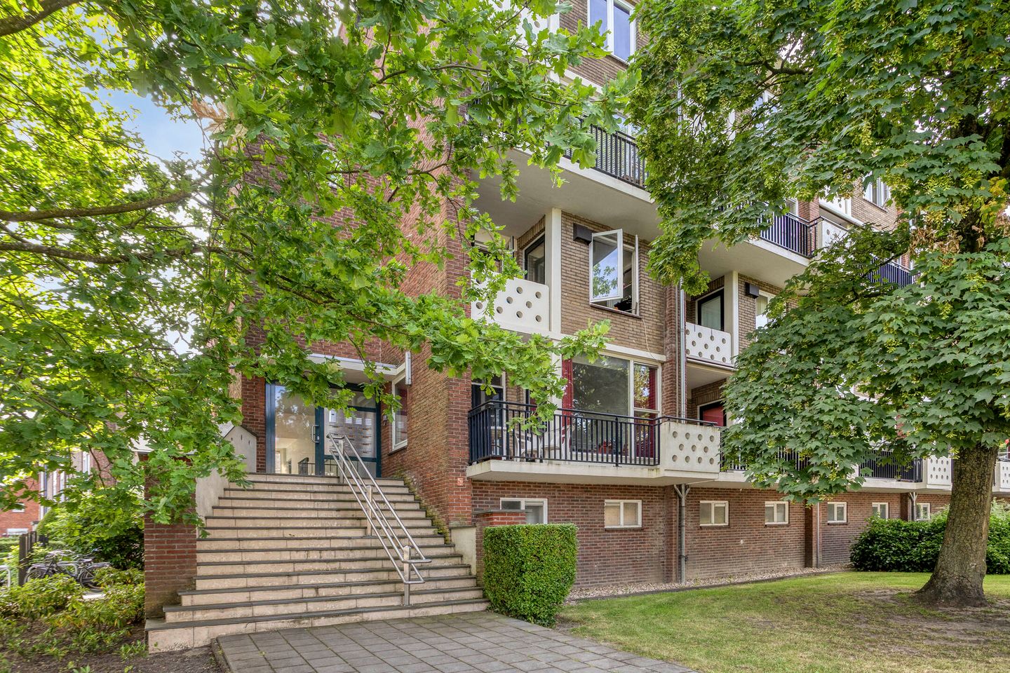 Photo 4 of Oldenzaalsestraat 240