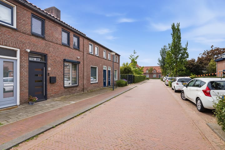 Foto 2 van Alde-Biezenstraat 5