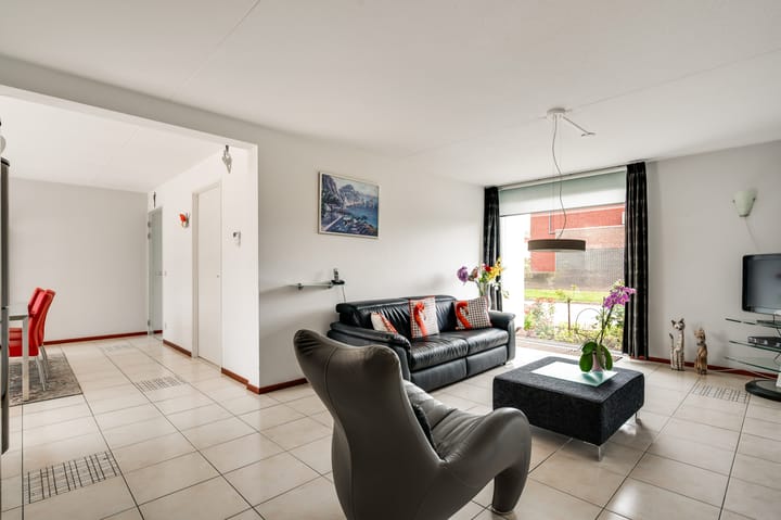Tussenwoning te koop: Roggehegge 7, Maastricht