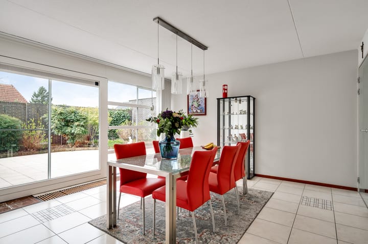 Tussenwoning te koop: Roggehegge 7, Maastricht