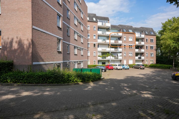 Photo 2 of Zeskant 89