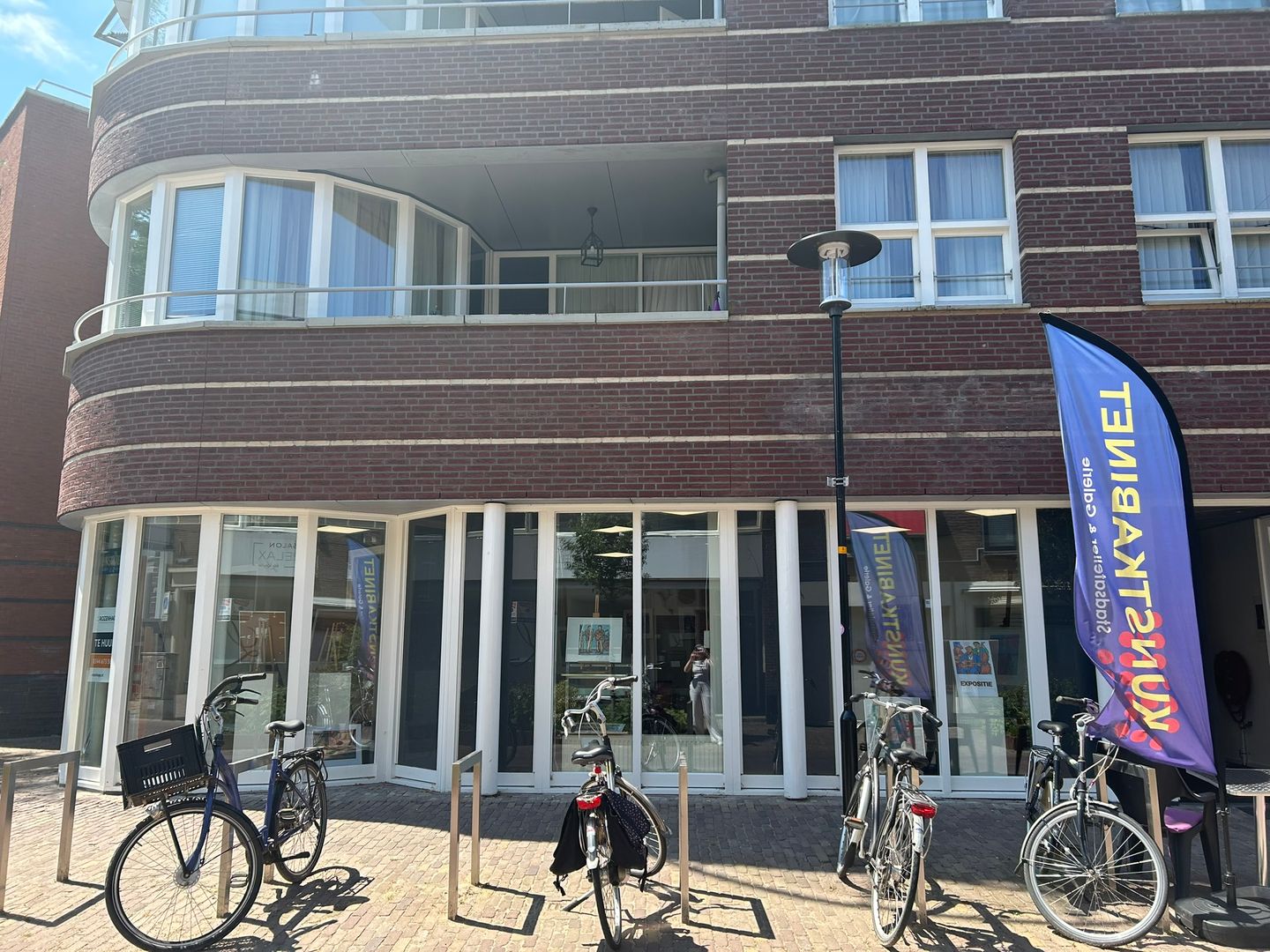 Bekijk foto 2 van Damstraat 62