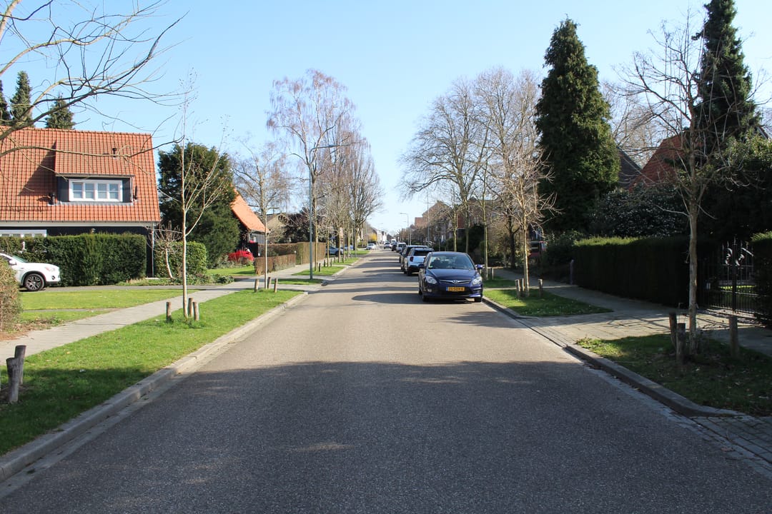 Photo 8 of Valderenstraat 93