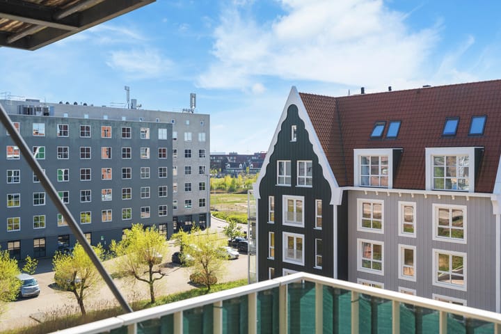 Appartement te koop: Vurehout 53, Zaandam