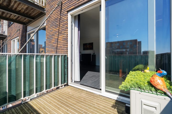 Appartement te koop: Vurehout 53, Zaandam