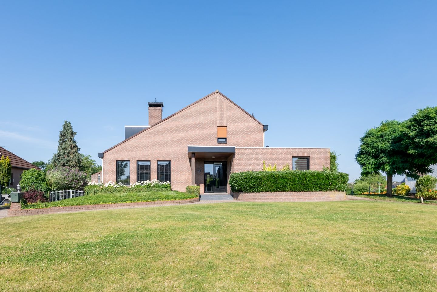 Photo 1 of Maasbrachterweg 83