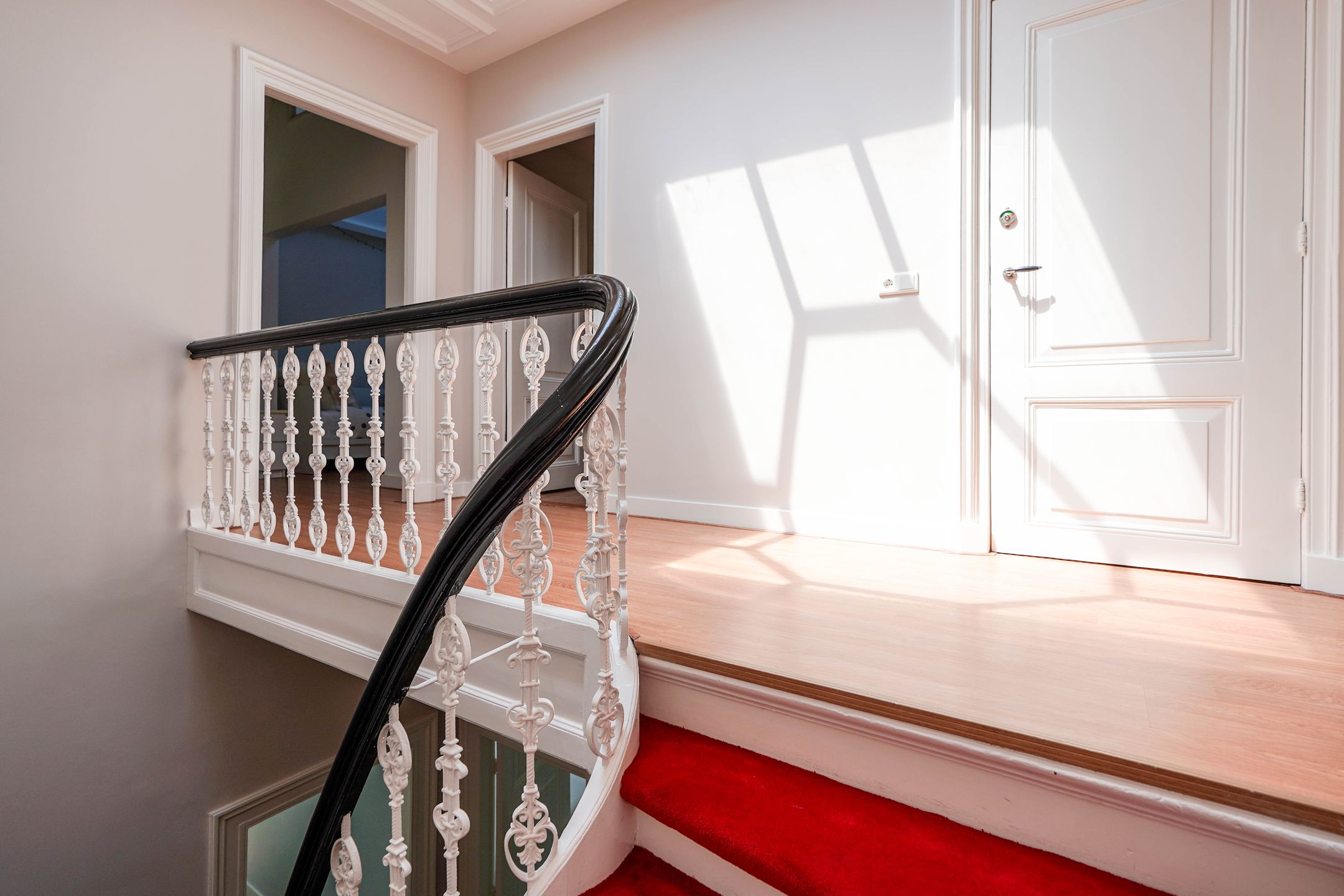 Photo 84 of Surinamestraat 21