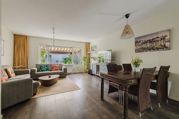 Tussenwoning te koop: Heliotroopdijk 98, Roosendaal