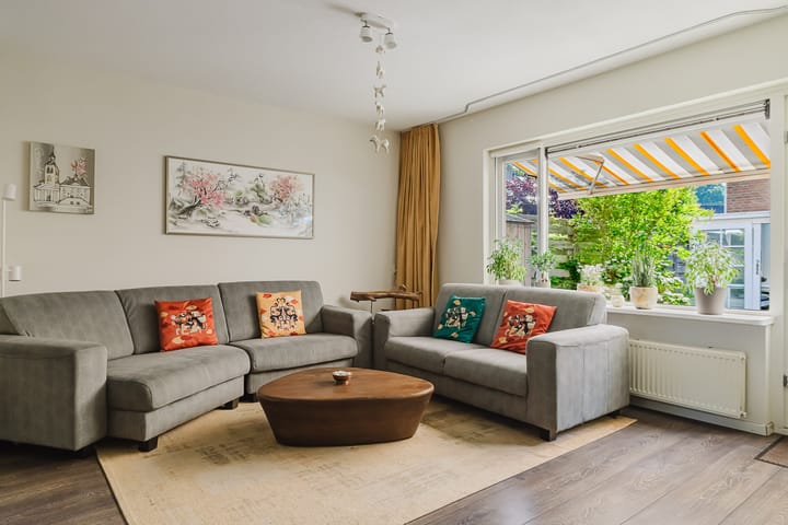 Tussenwoning te koop: Heliotroopdijk 98, Roosendaal