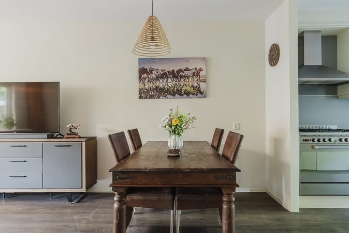 Tussenwoning te koop: Heliotroopdijk 98, Roosendaal