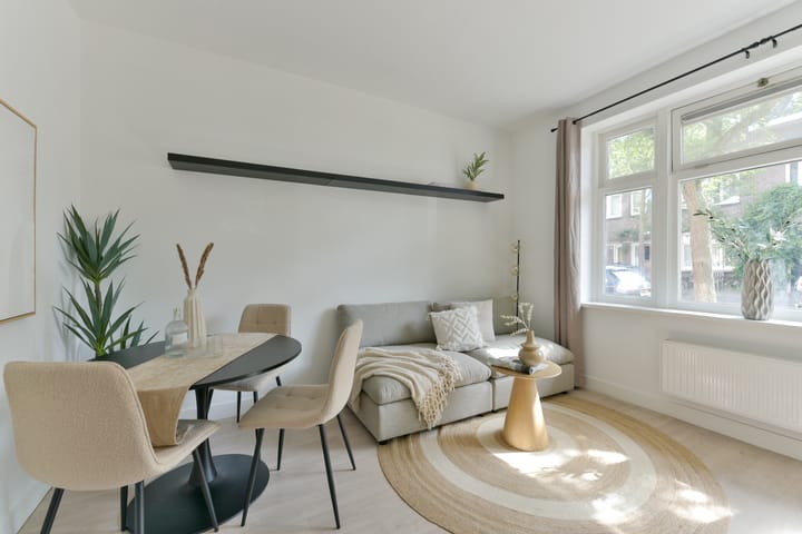 Photo 2 of Van Musschenbroekstraat 36-A