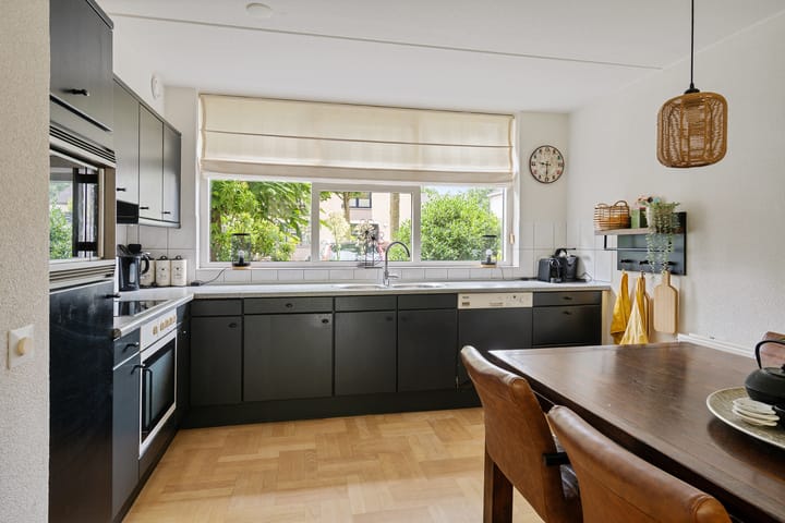 Tussenwoning te koop: Mariëndaal 56, Enschede