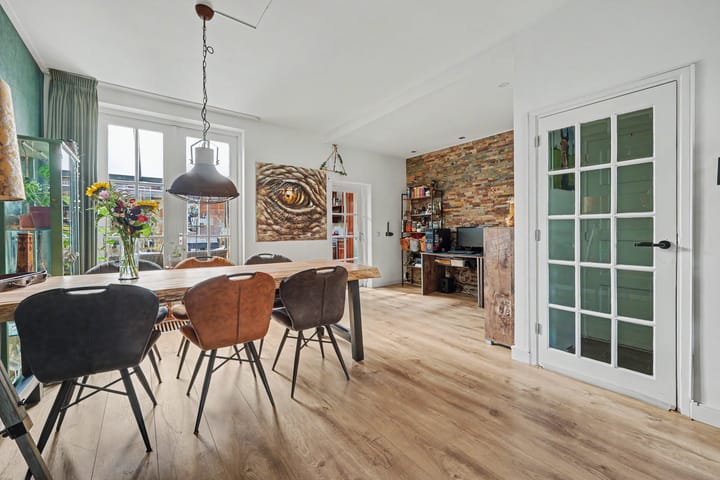 Hoekwoning te koop: Zwanebloemstraat 4, Almelo