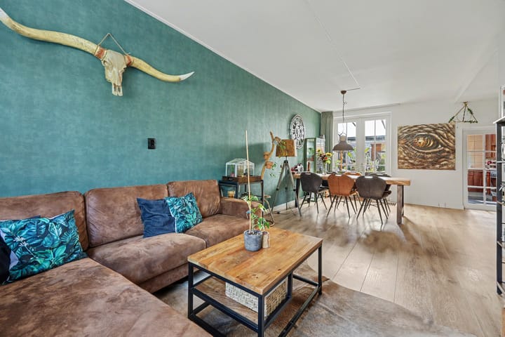 Hoekwoning te koop: Zwanebloemstraat 4, Almelo