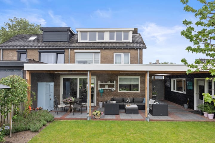 Photo 2 of Chrysantenstraat 1