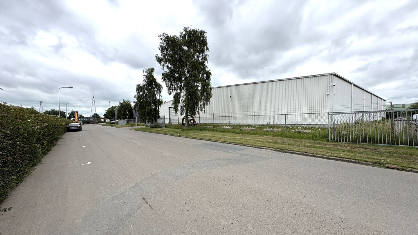 Bekijk foto 2 van Flensburgweg 12
