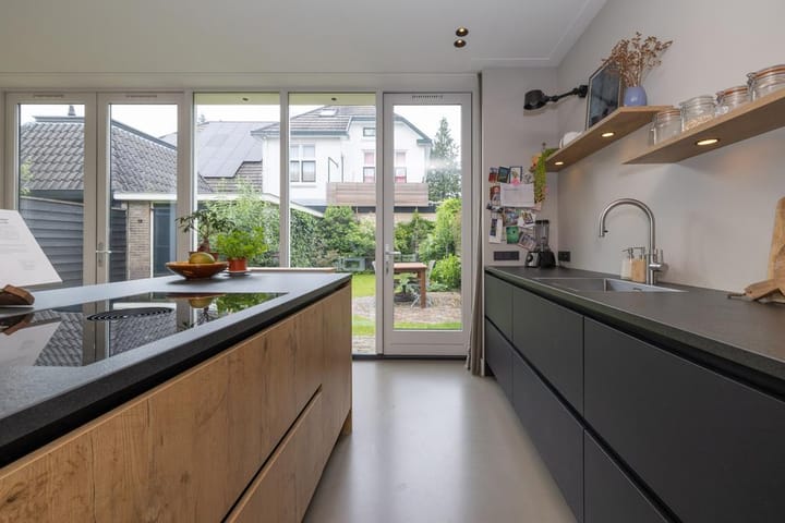 Hoekwoning te huur: Nieuwe Englaan 8B, Bussum