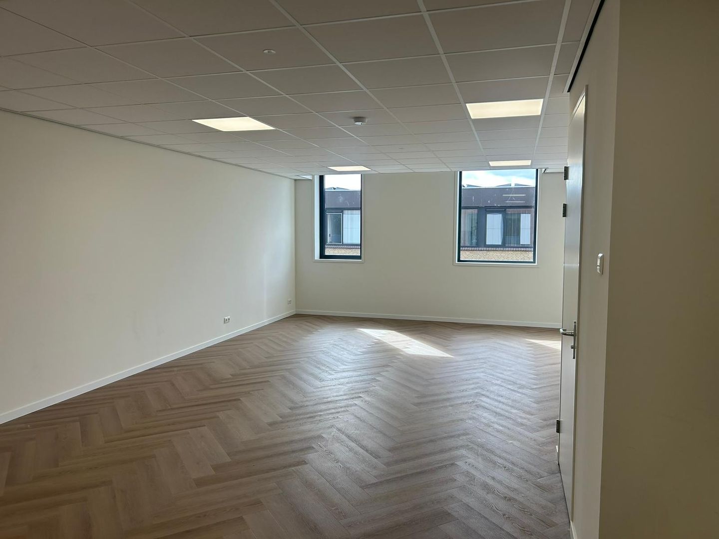 View photo 3 of Treubstraat 21-U213
