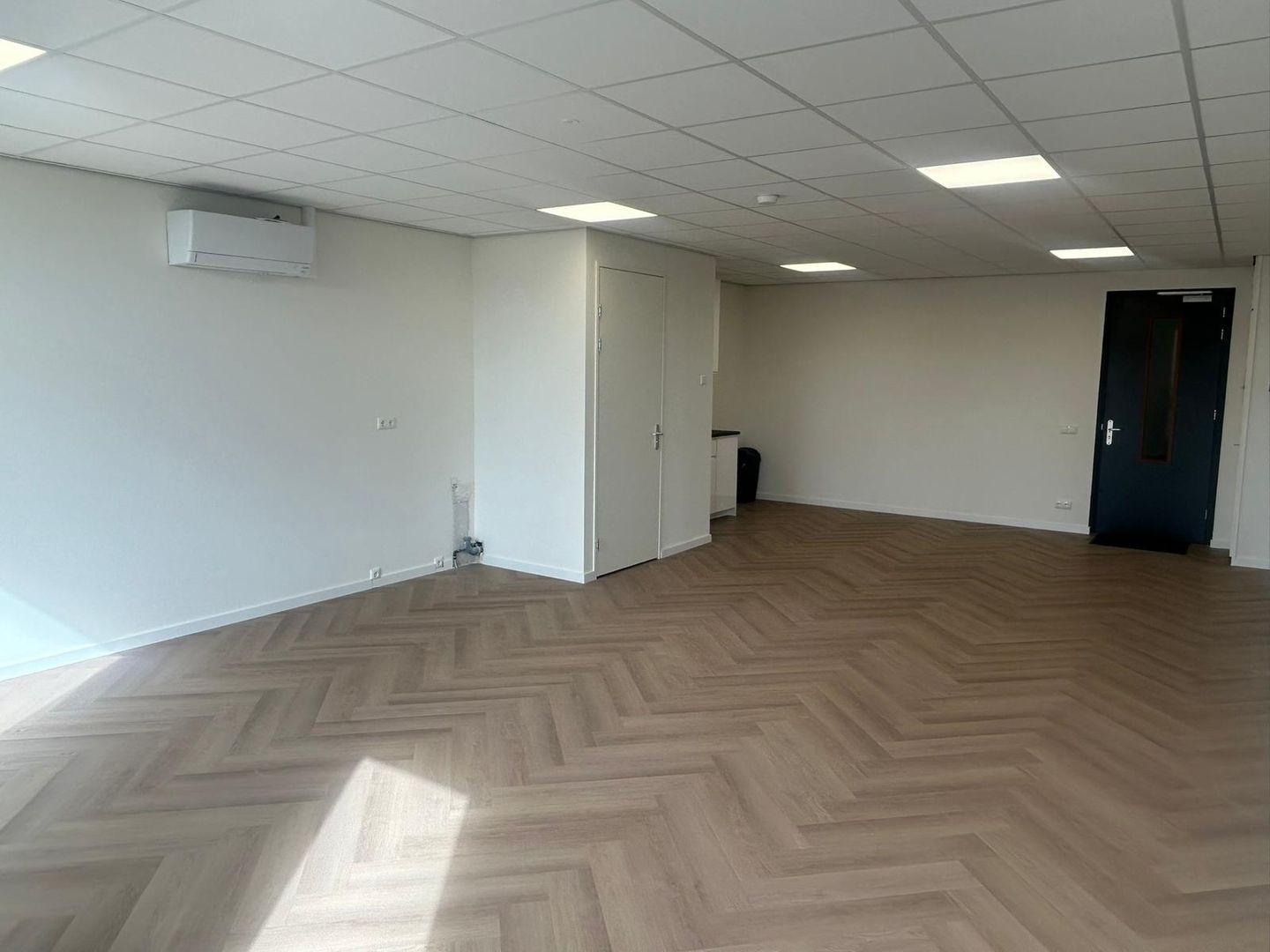 View photo 4 of Treubstraat 21-U213