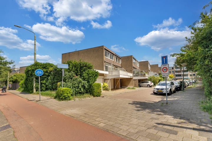 Hoekwoning te koop: Aaltje Noordewierstraat 166, 'S-Gravenhage