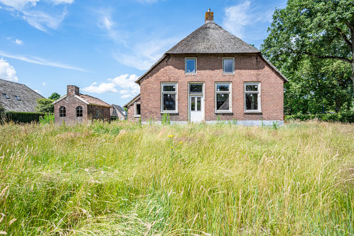 Photo 2 of Dorpsstraat 37