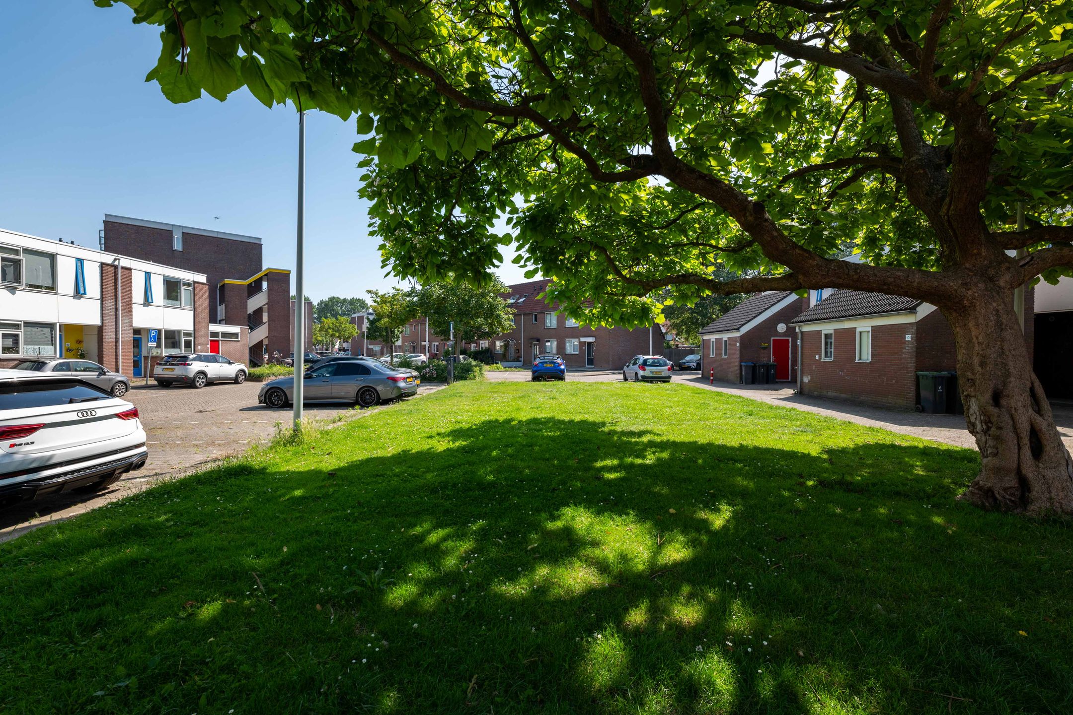 Photo 36 of Esdoornlaan 105