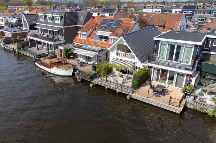 Tussenwoning te koop: Hoogewaard 48, Koudekerk Aan Den Rijn