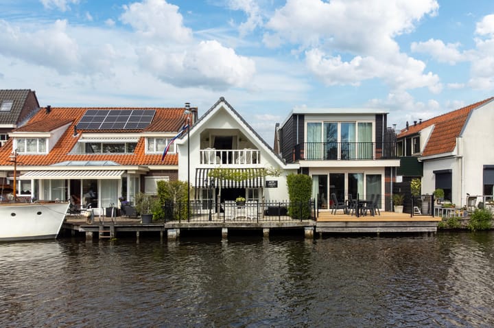 Tussenwoning te koop: Hoogewaard 48, Koudekerk Aan Den Rijn
