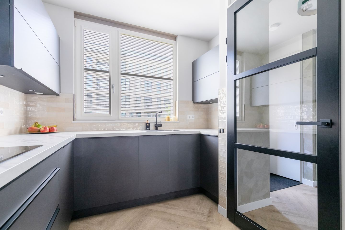 Photo 14 of Spitsbergenstraat 9