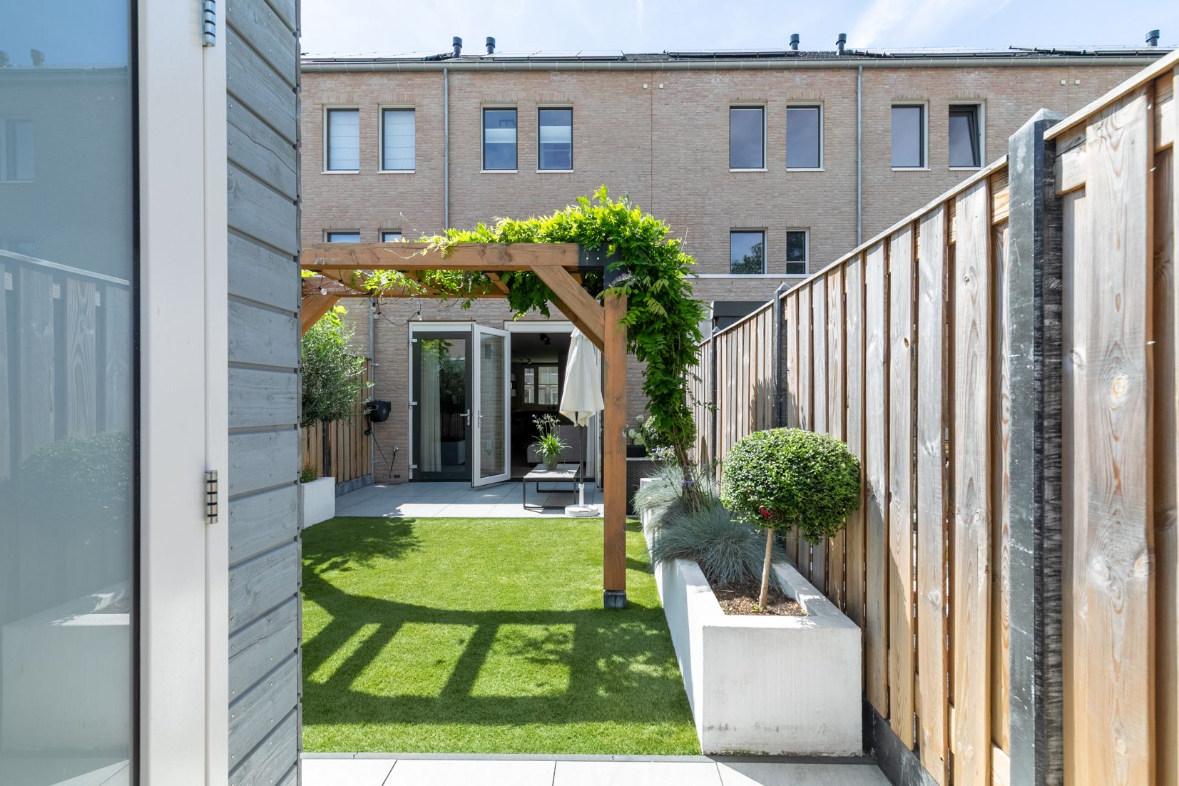 Photo 48 of Spitsbergenstraat 9