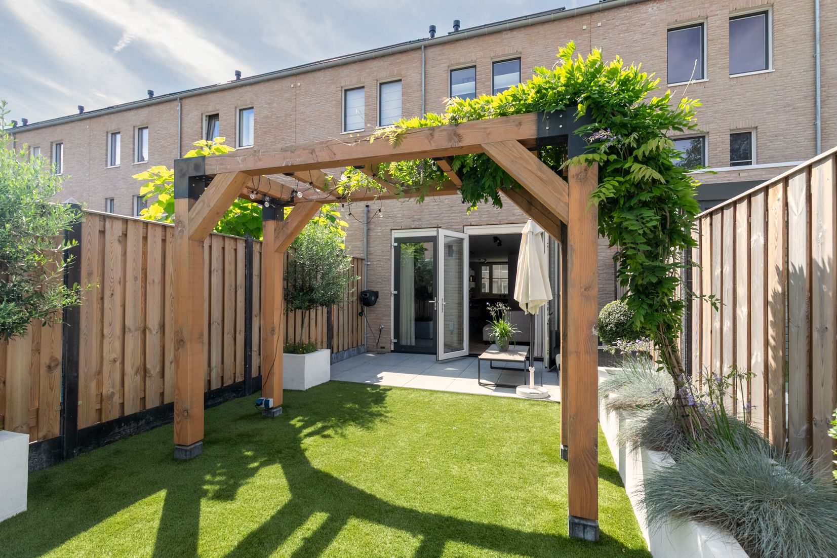 Photo 42 of Spitsbergenstraat 9