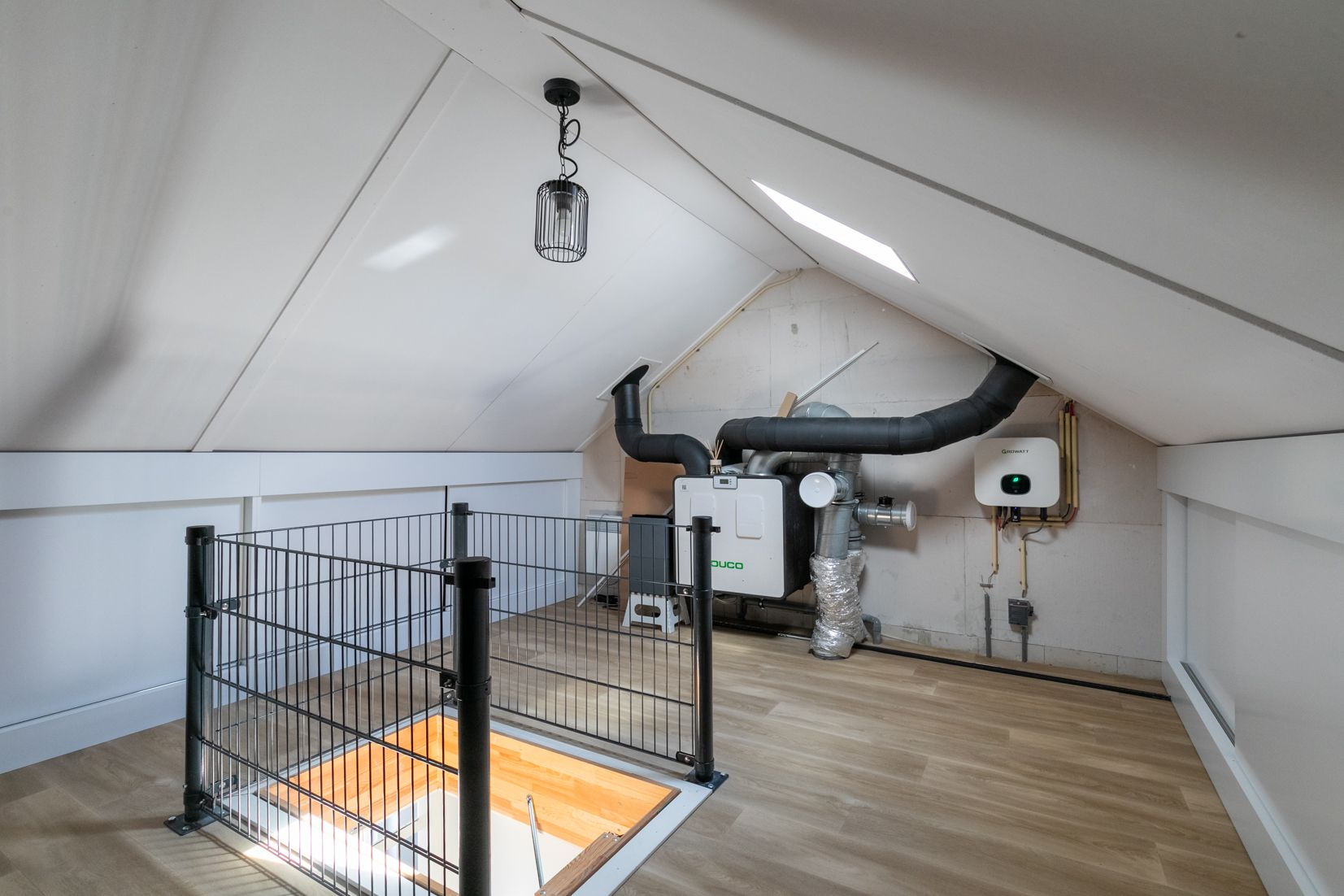 Photo 39 of Spitsbergenstraat 9