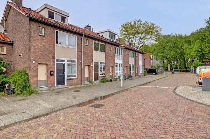 Tussenwoning te koop: Aart van der Leeuwstraat 23, Amsterdam
