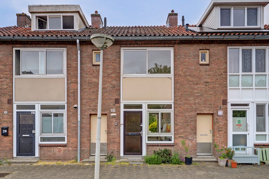 Foto 1 van Aart van der Leeuwstraat 23