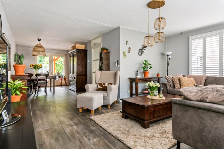 Tussenwoning te koop: Kwelder 10, Tiel