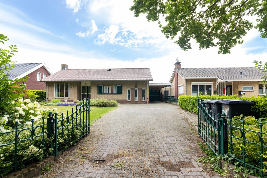 Photo 1 of van Rechterenstraat 8