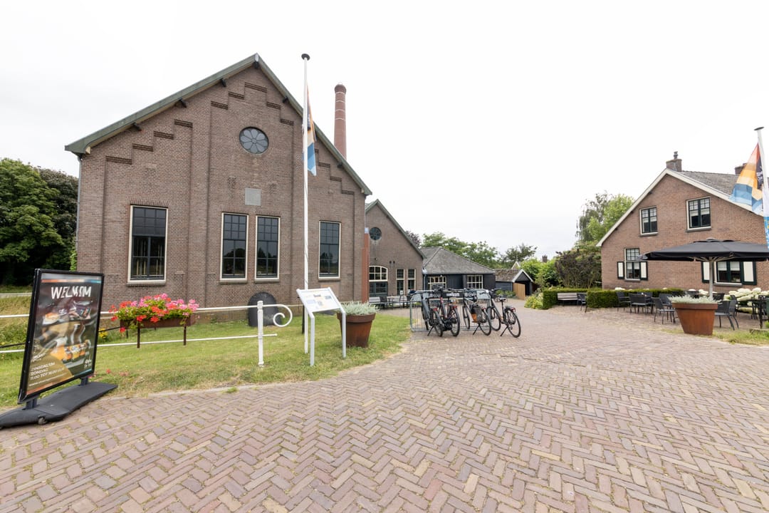 Photo 91 of van Rechterenstraat 8