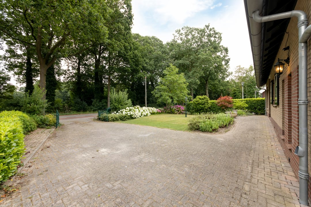 Photo 98 of van Rechterenstraat 8