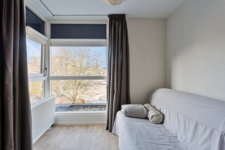 Vrijstaande woning te koop: Verzetslaan 10, Warmenhuizen