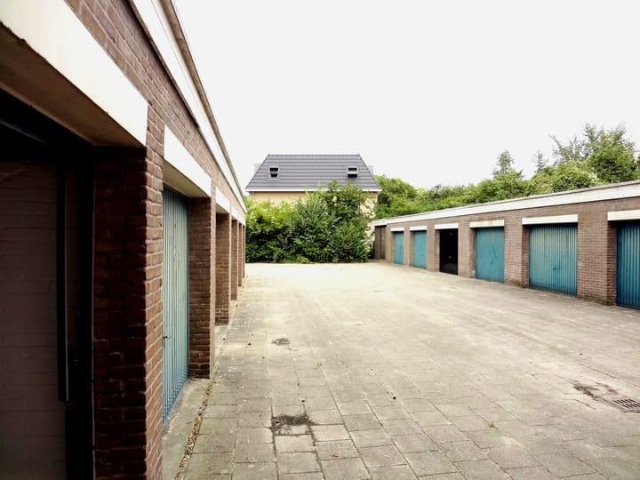 Photo 3 of Betje Wolffstraat 2