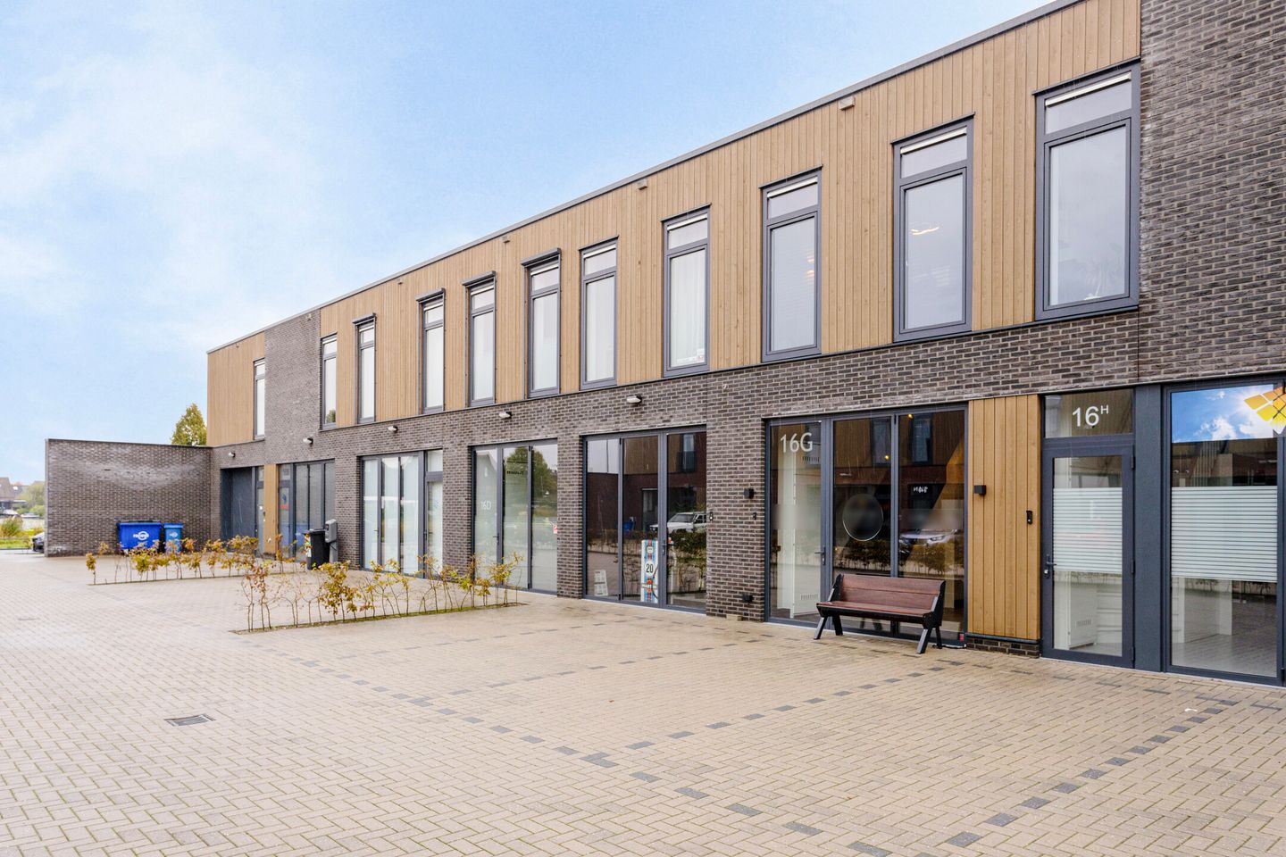 View photo 2 of Deltazijde 16-g