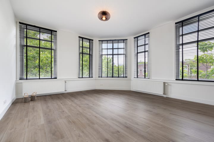 Studio te koop: Scheldeplein 4, 'S-Gravenhage