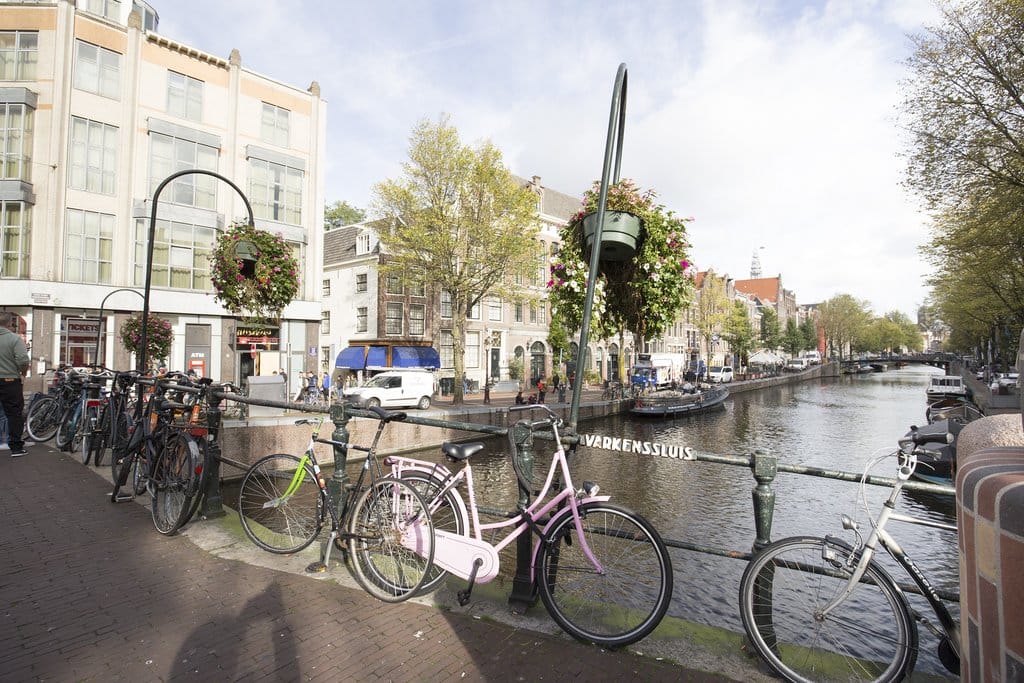 Foto 35 van Oudezijds Voorburgwal 318-1