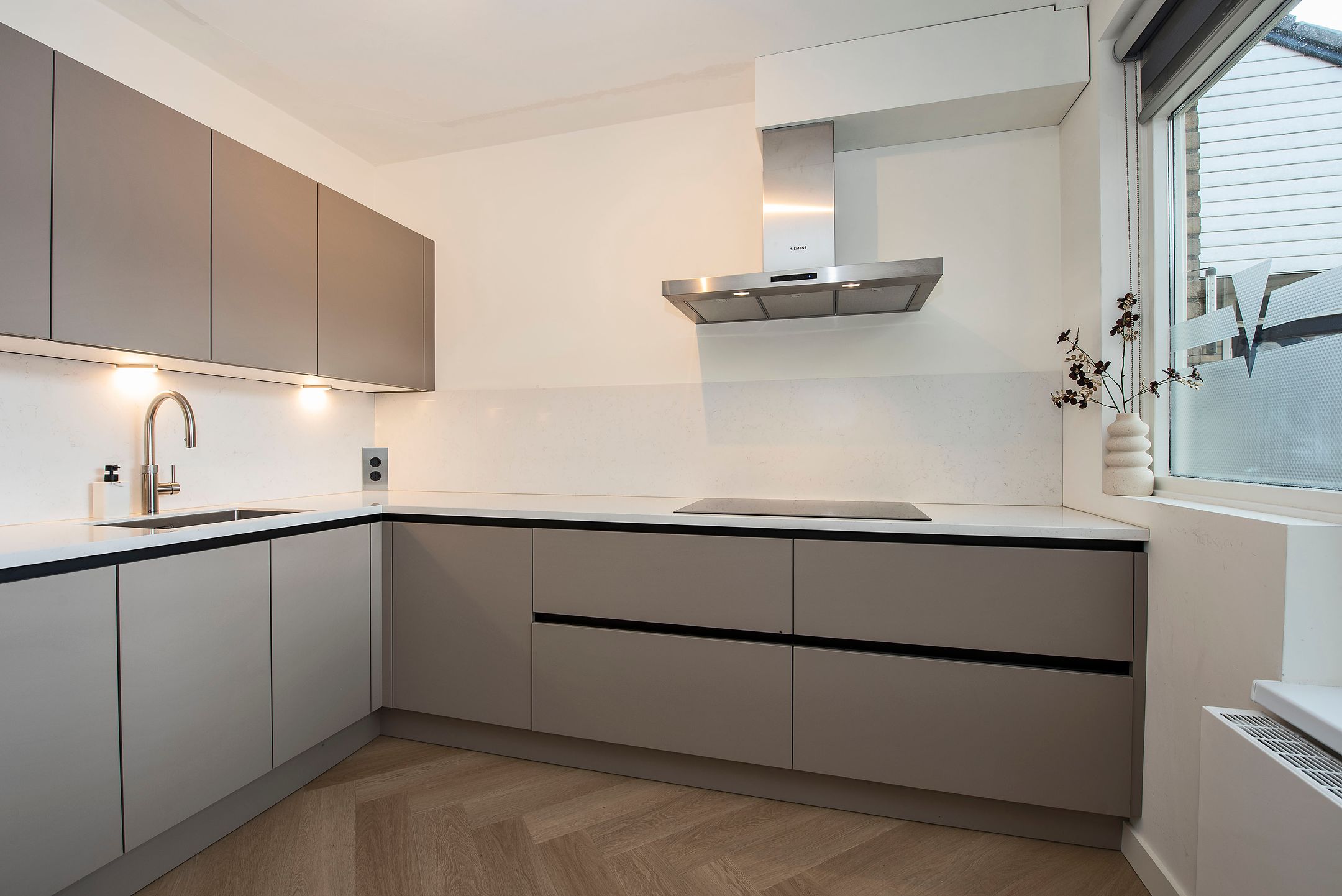 Photo 3 of Pierre Monteuxstraat 39