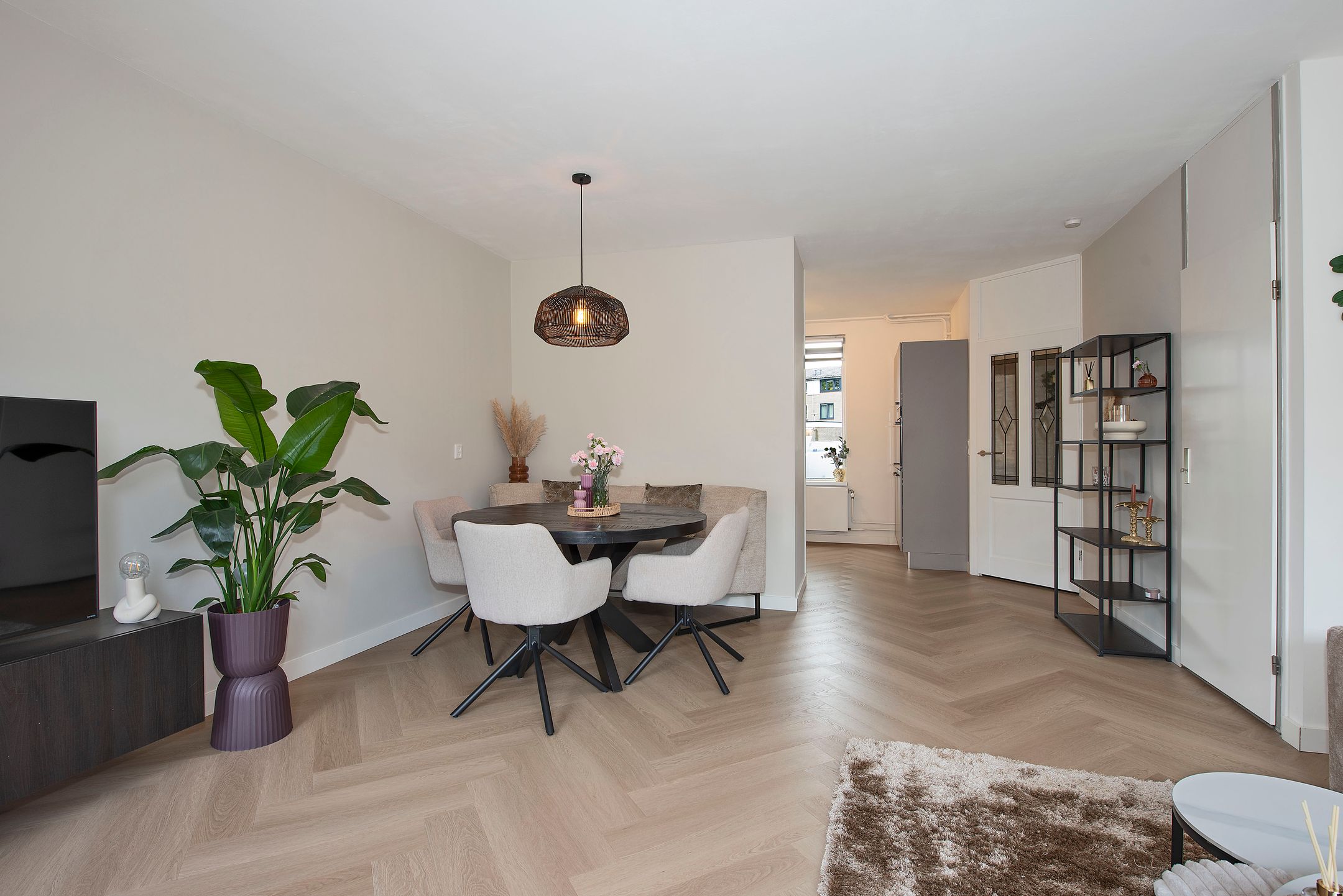Photo 9 of Pierre Monteuxstraat 39