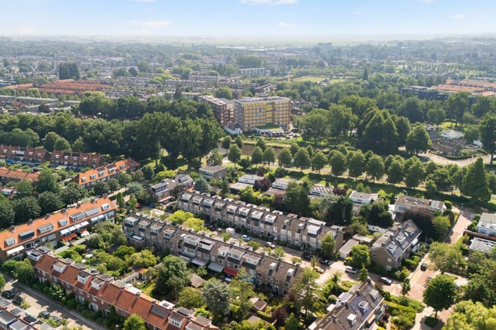 Tussenwoning te koop: Duyvendakstraat 4, Leiden