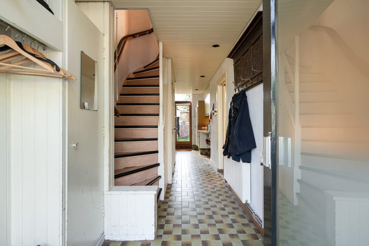Tussenwoning te koop: Duyvendakstraat 4, Leiden